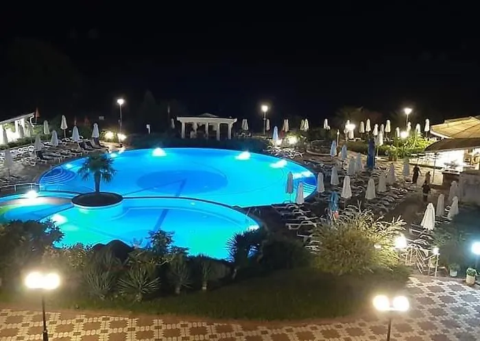 Sineva Hotel 4*