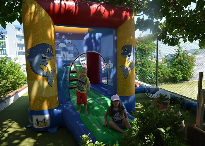 Отель Sineva 4*